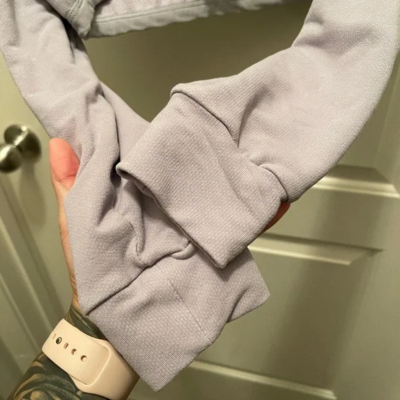 GymShark Cropped Hoodie - Picture 4 of 7